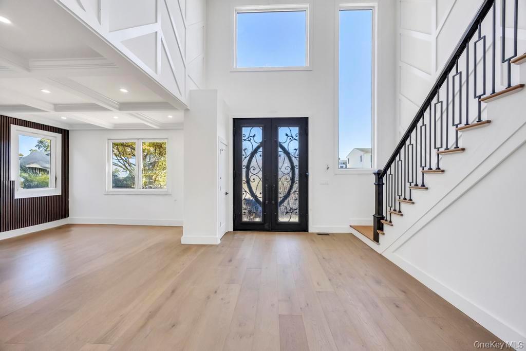 14 Bark Lane, Levittown, NY 11756