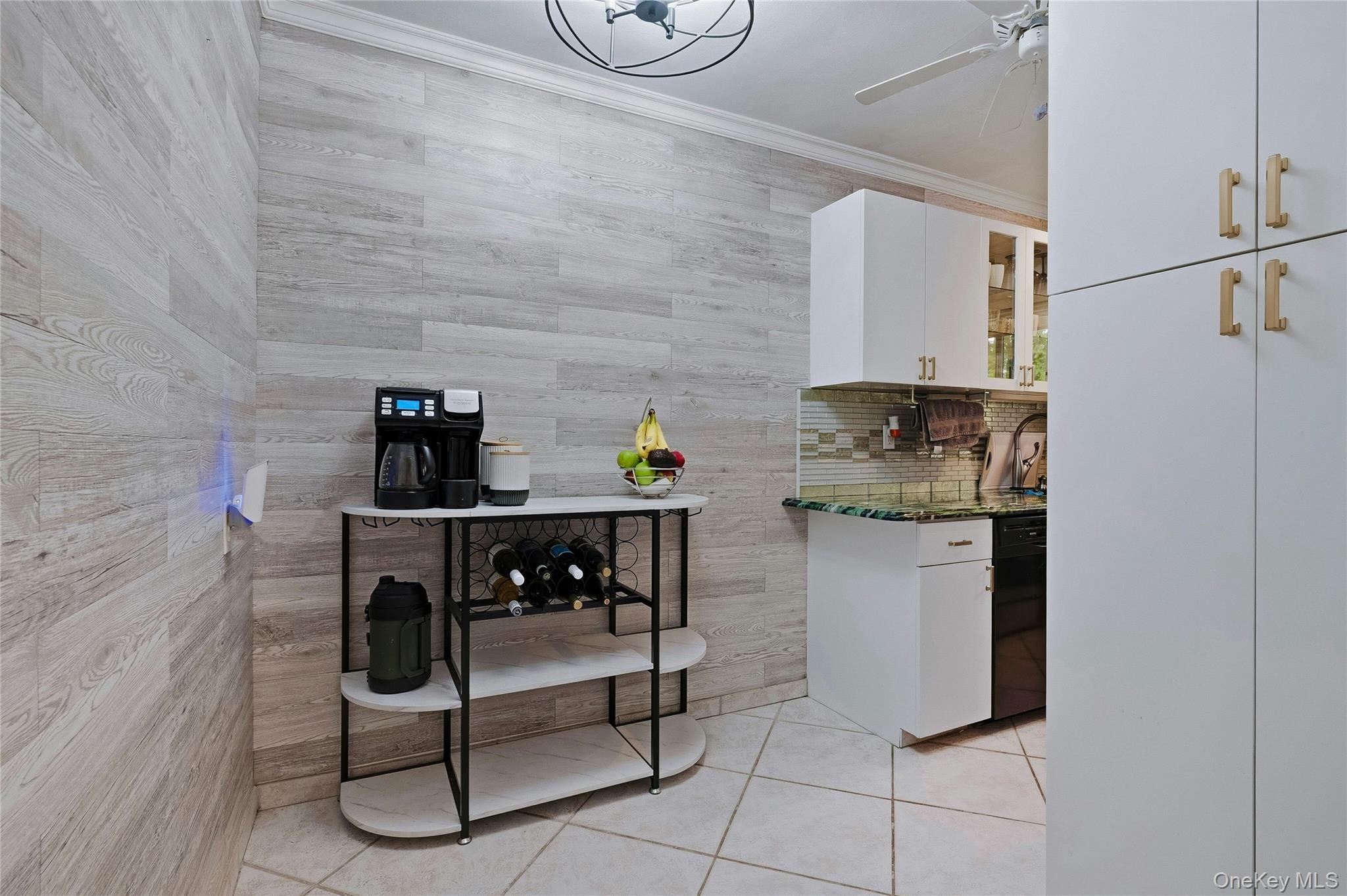 131 Edmunton Drive # G14, North Babylon, NY 11703