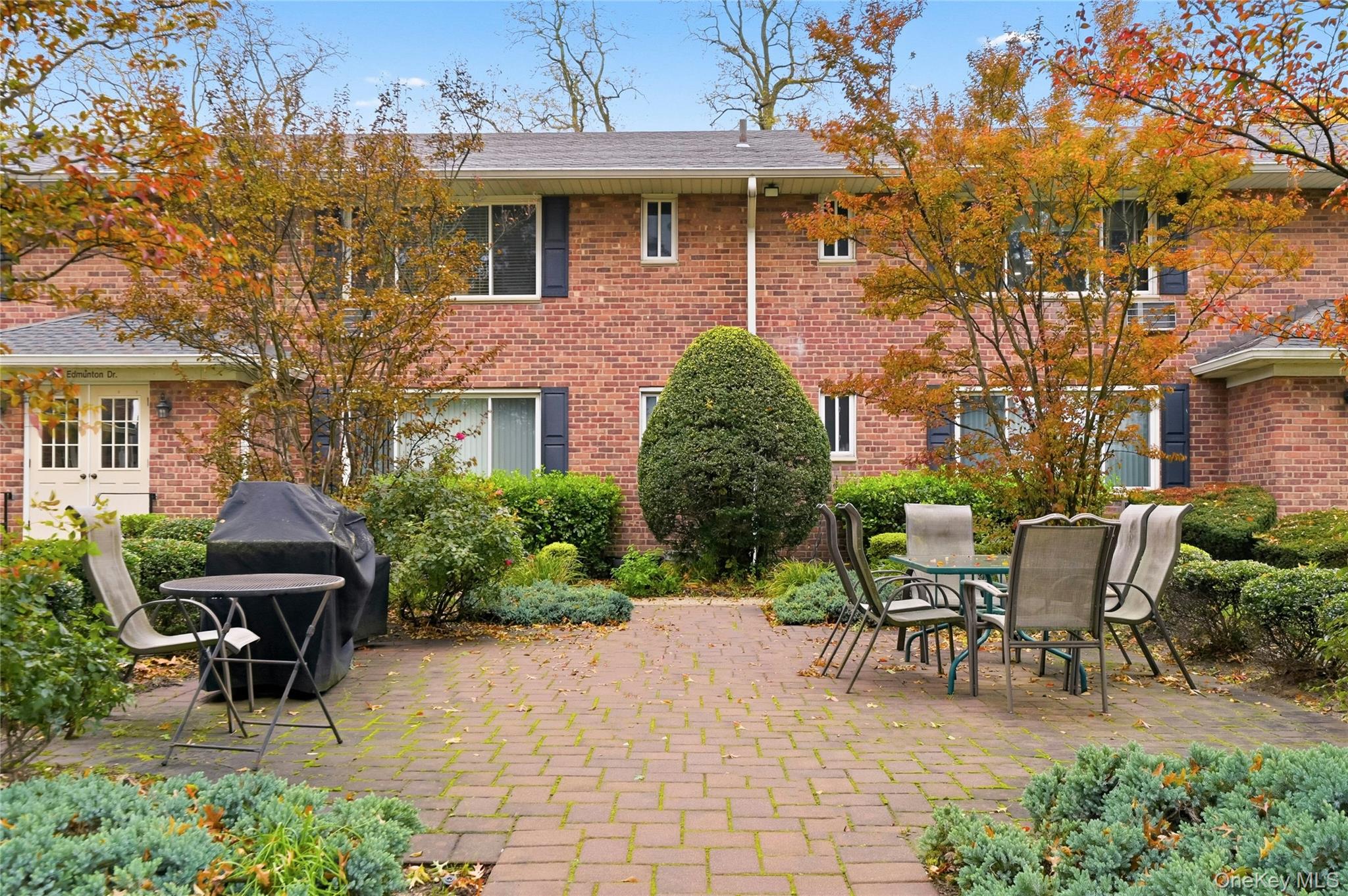 131 Edmunton Drive # G14, North Babylon, NY 11703