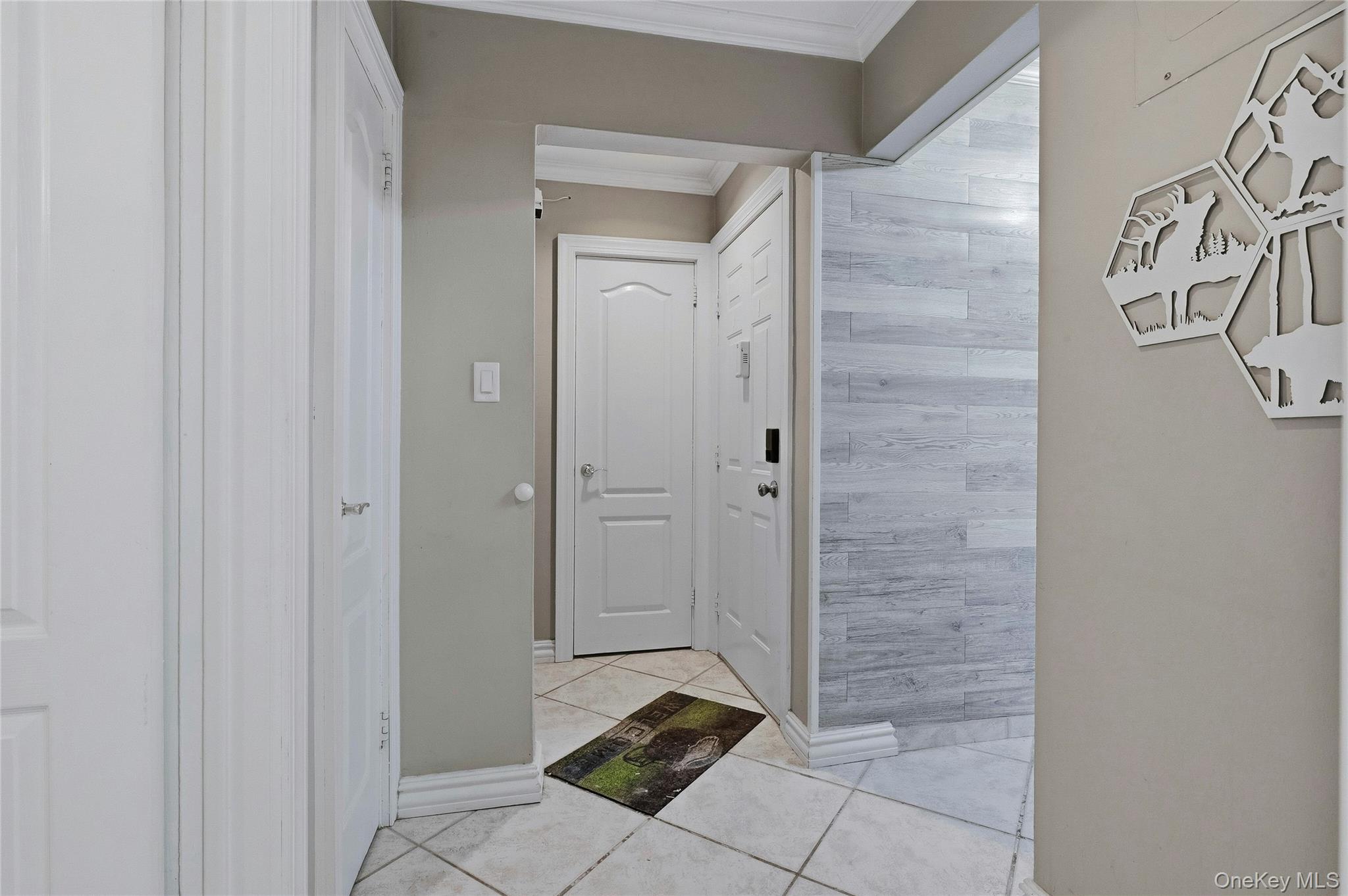 131 Edmunton Drive # G14, North Babylon, NY 11703