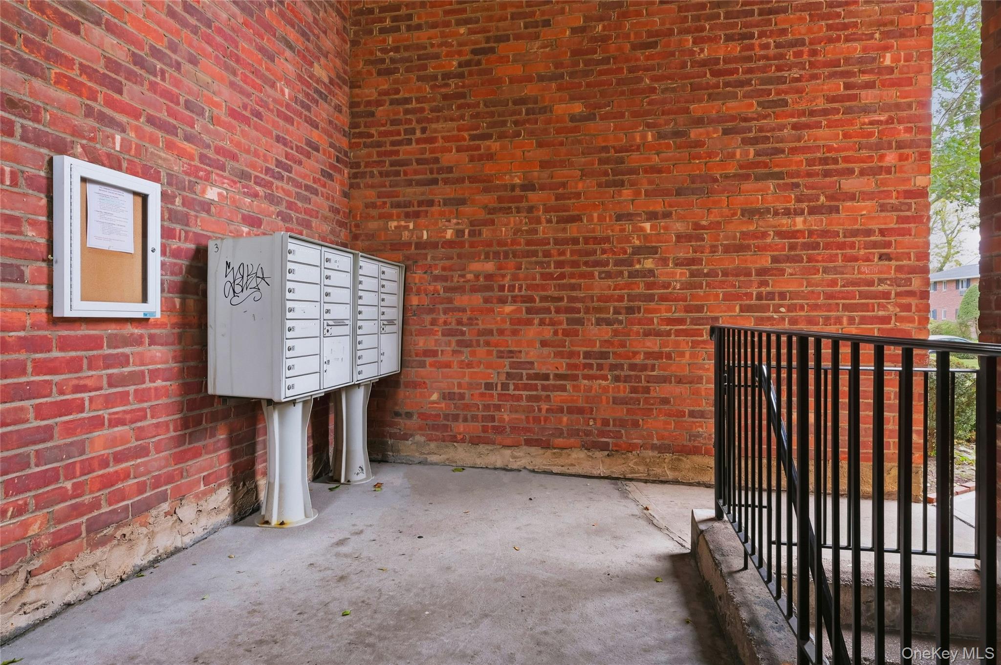 131 Edmunton Drive # G14, North Babylon, NY 11703