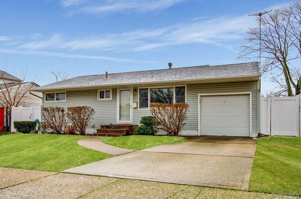 15 Janet Drive, Plainview, NY 11803