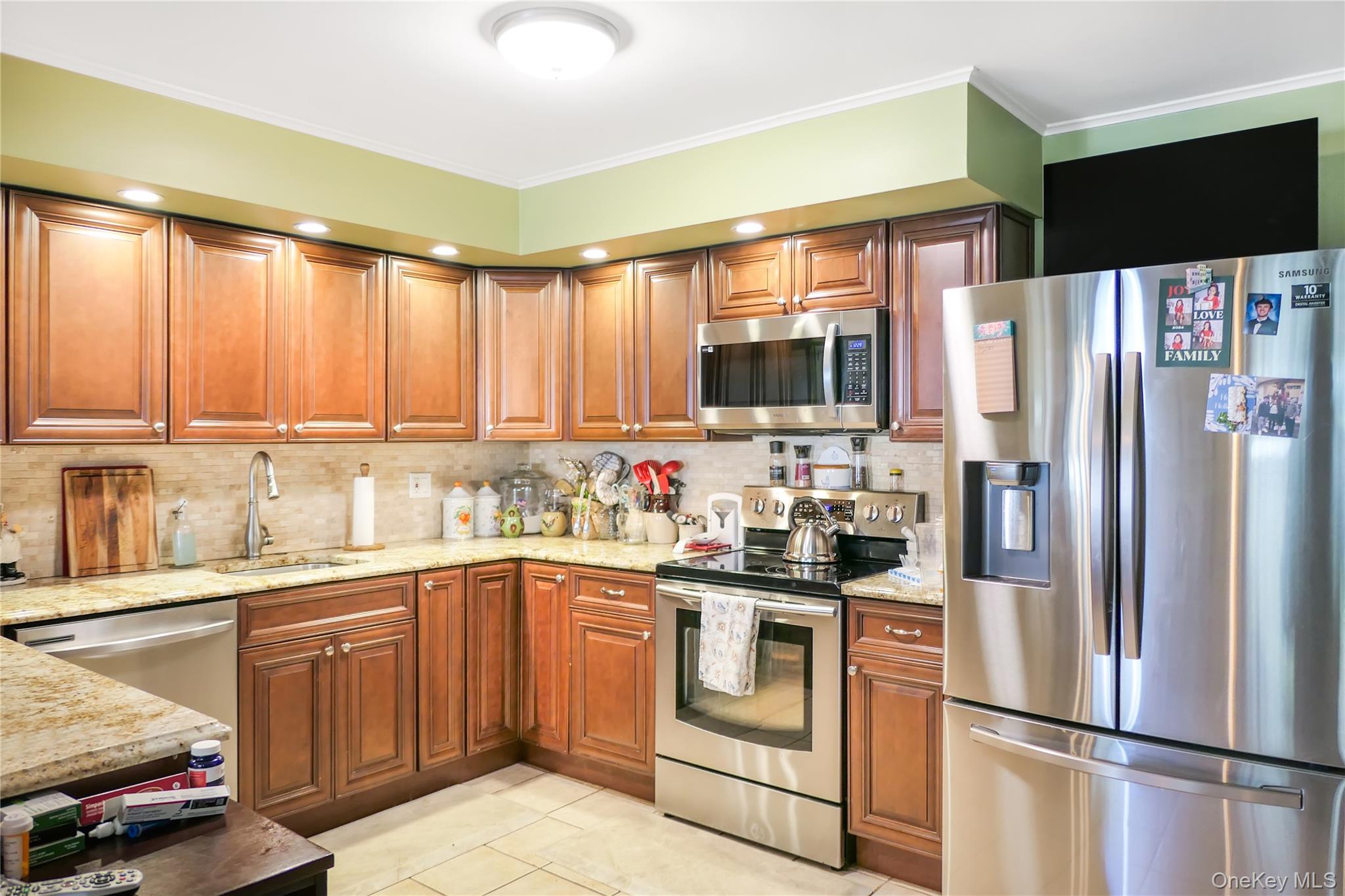 2809 Montauk Highway, Brookhaven, NY 11719