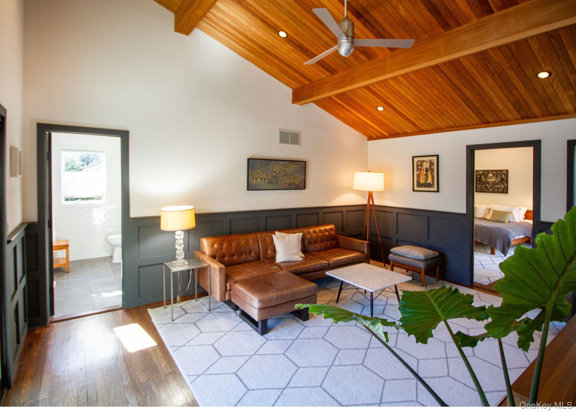 5 Southwood Lane, Quogue, NY 11959