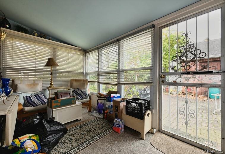 101 W Elder Avenue, Floral Park, NY 11001