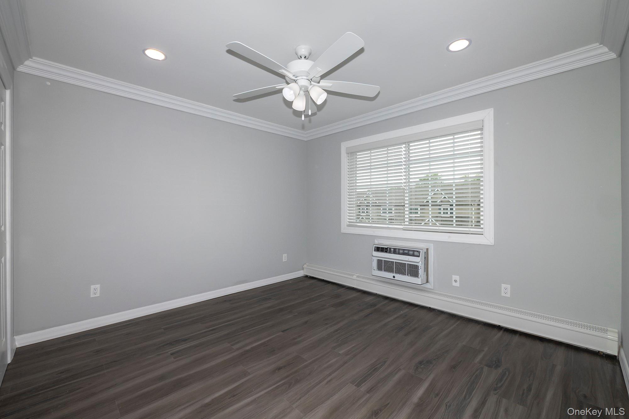 42 Cassa Loop # 42, Holtsville, NY 11742