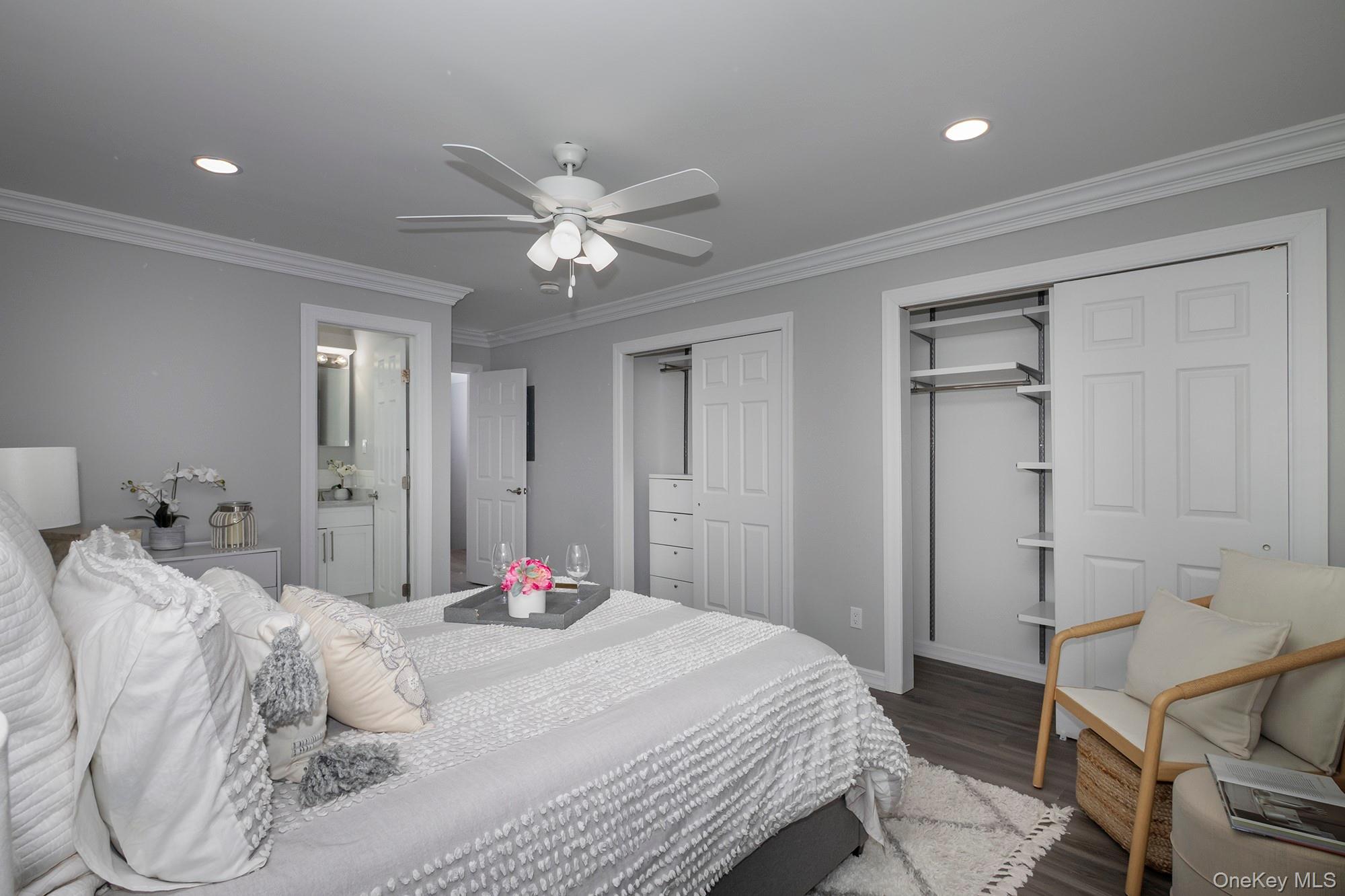 42 Cassa Loop # 42, Holtsville, NY 11742