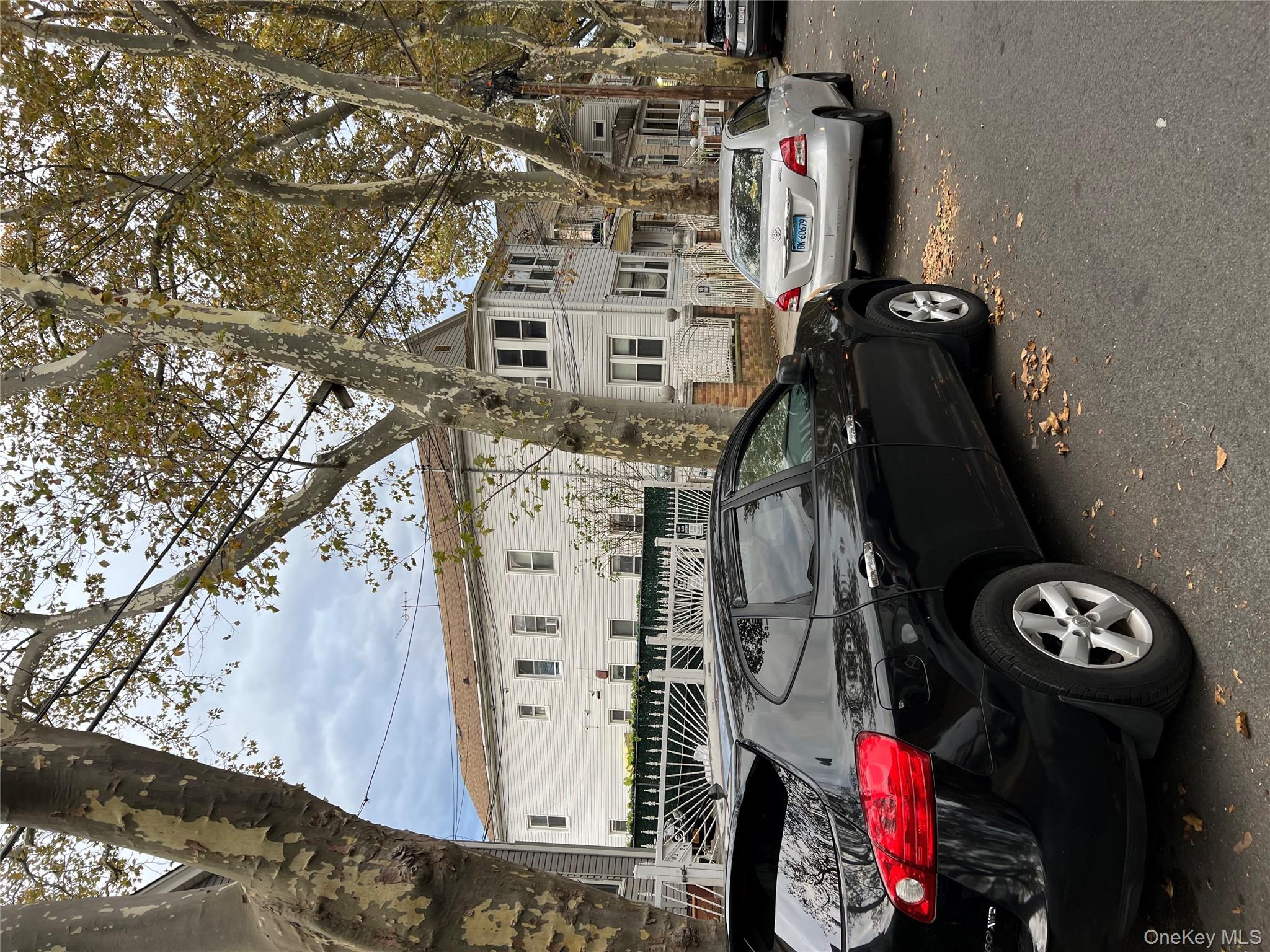 10423 90th Avenue, Richmond Hill, NY 11418