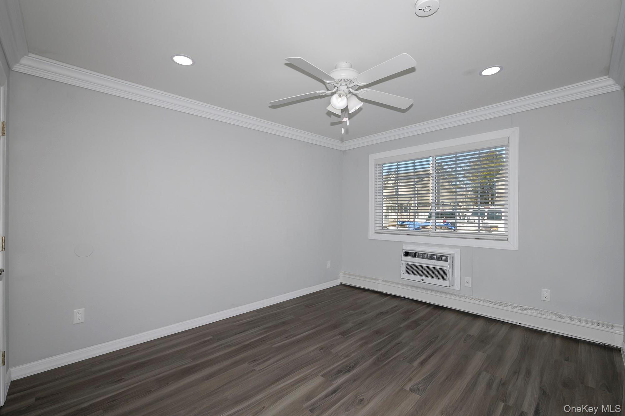 233 Cassa Loop # 233, Holtsville, NY 11742