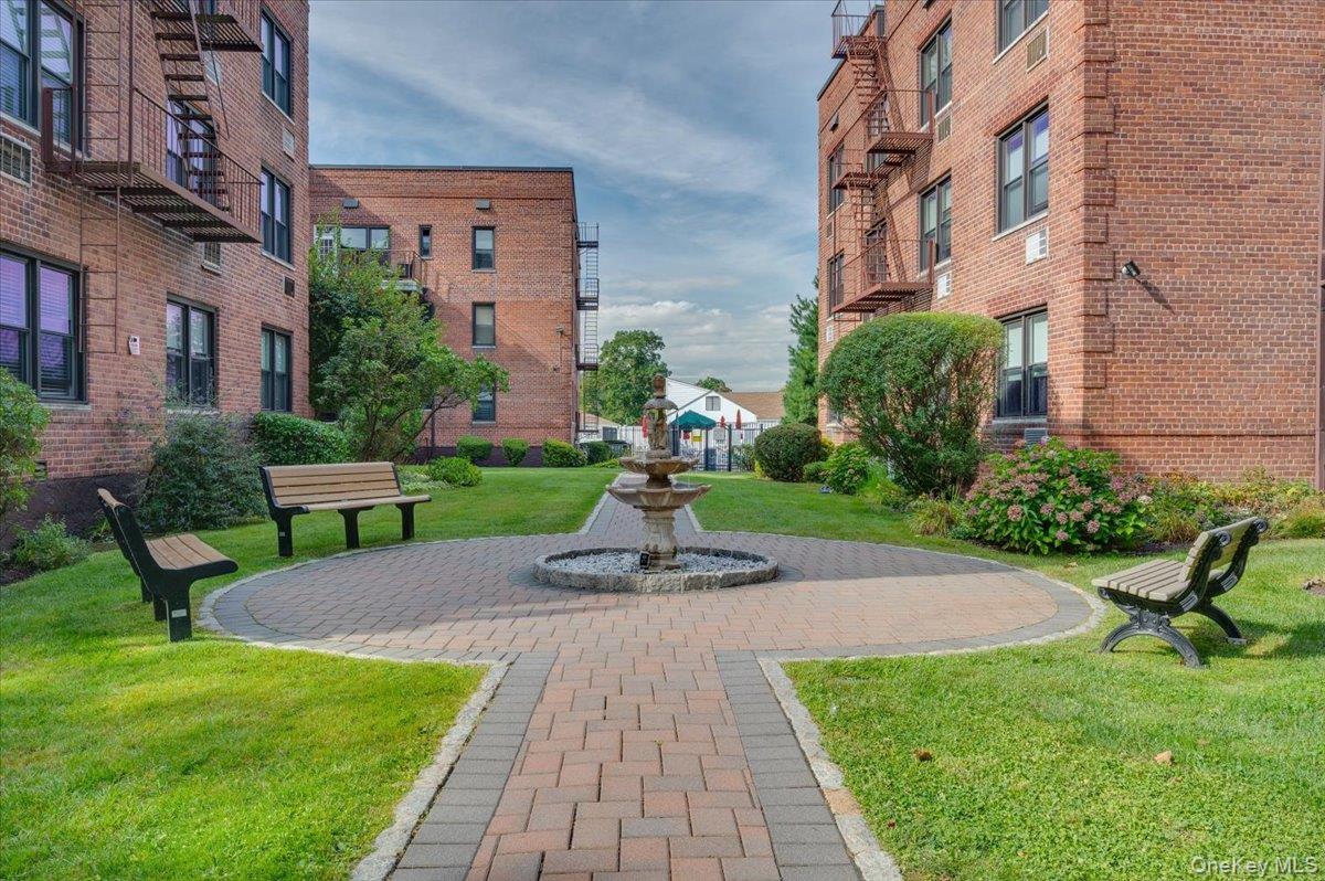 953 W Boston Post Road # 3G, Mamaroneck, NY 10543
