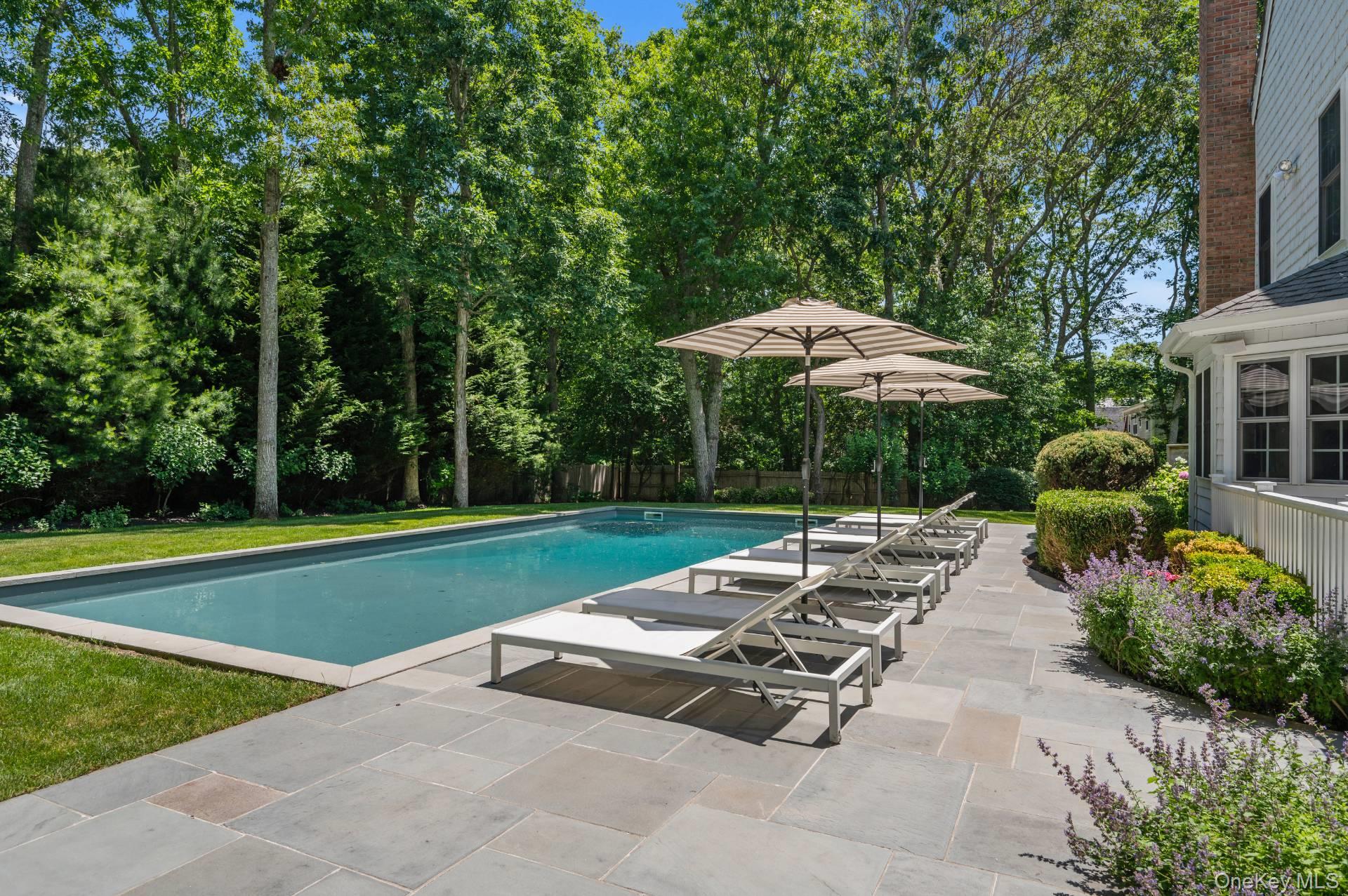 21 Birchwood Lane, Bridgehampton, NY 11932