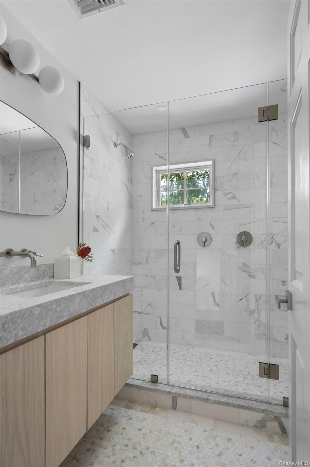 21 Birchwood Lane, Bridgehampton, NY 11932