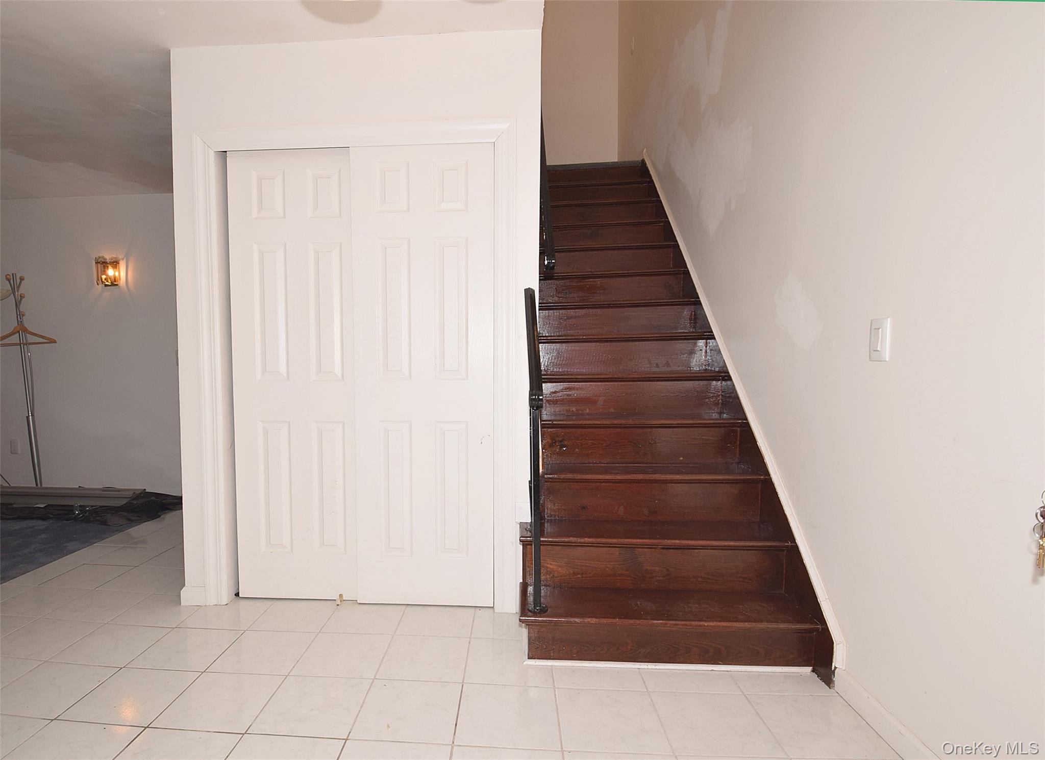 54 Grand Street, Massapequa, NY 11758