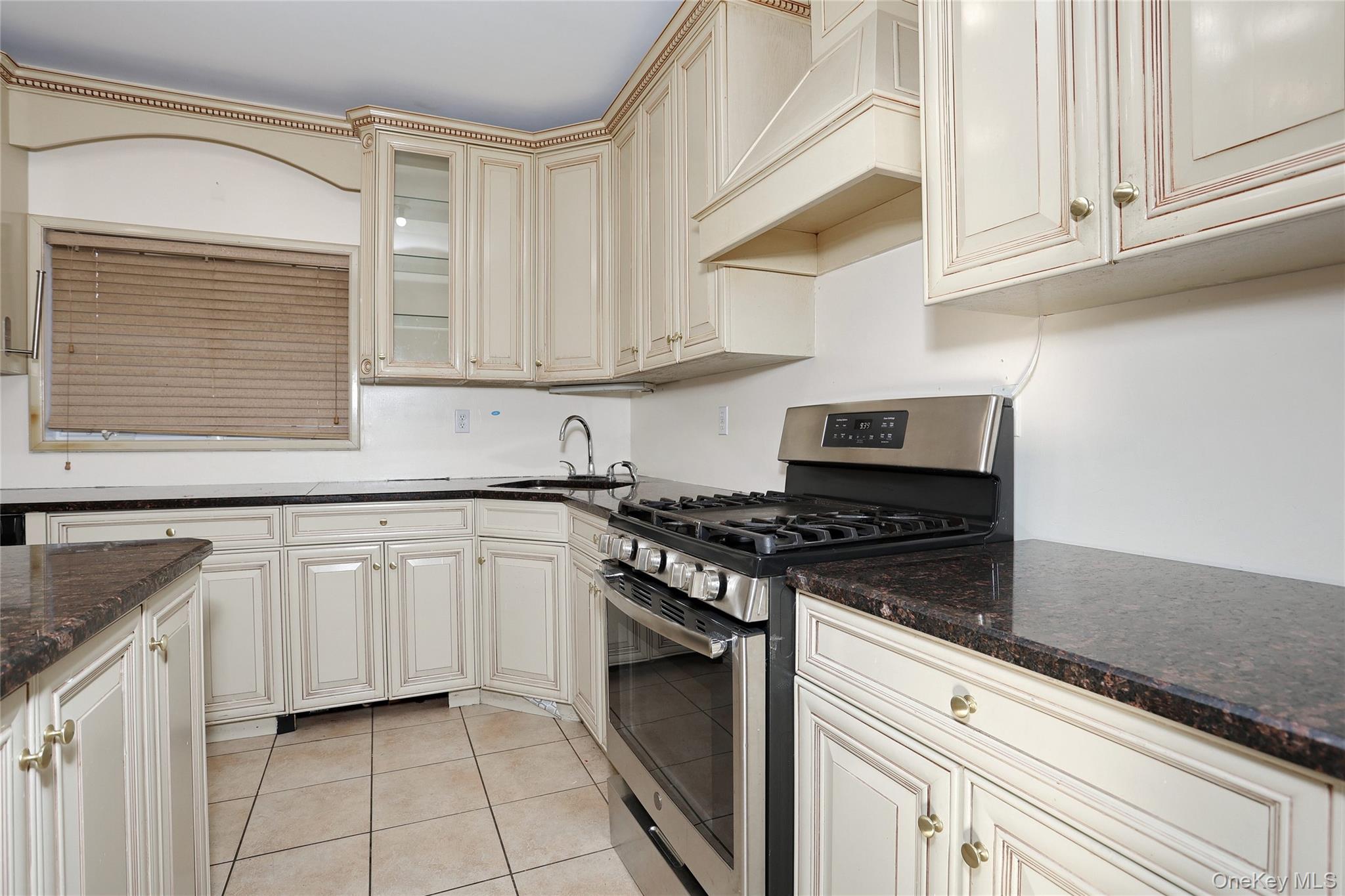 11 Laura Place # 2, Spring Valley, NY 10977