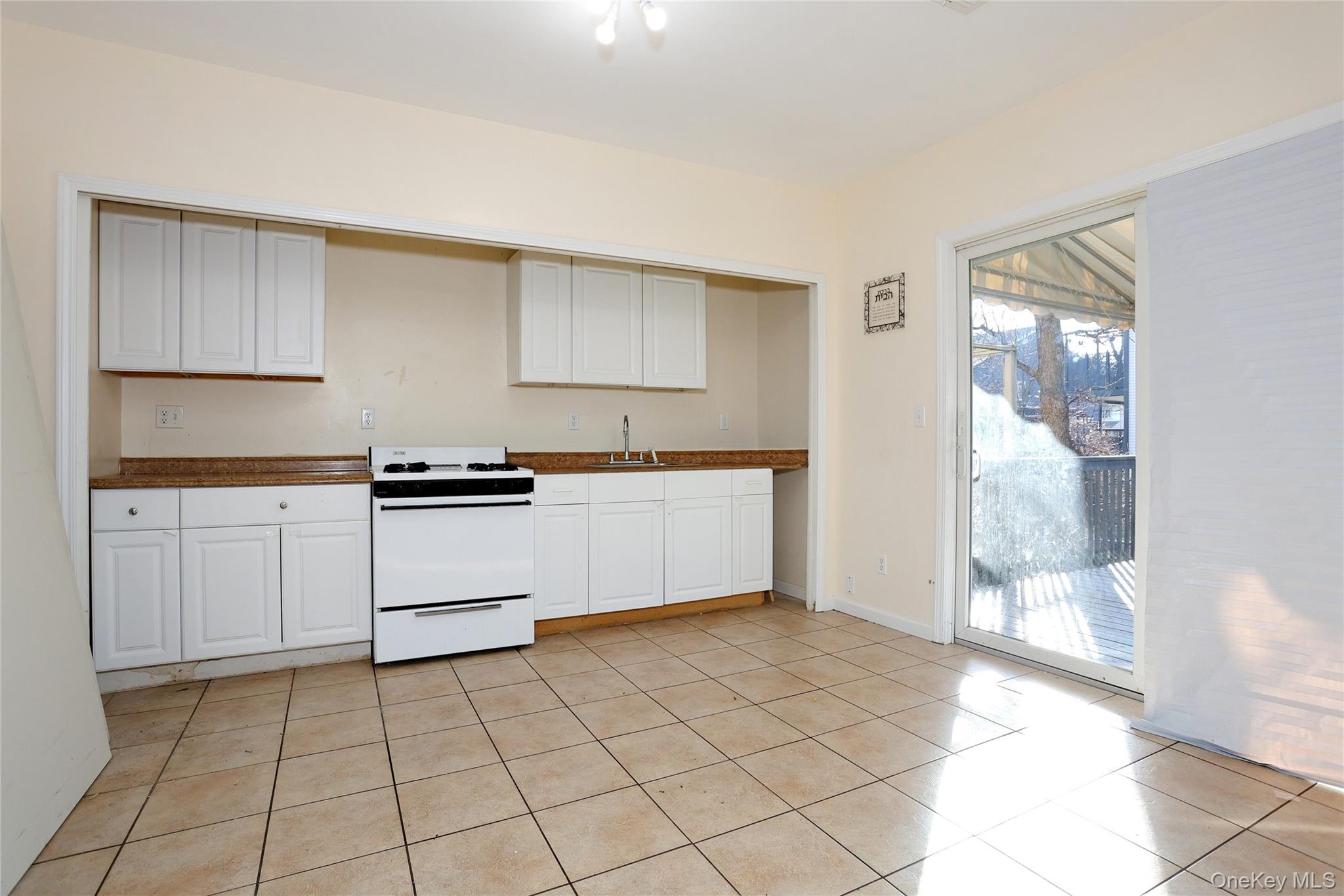 11 Laura Place # 2, Spring Valley, NY 10977