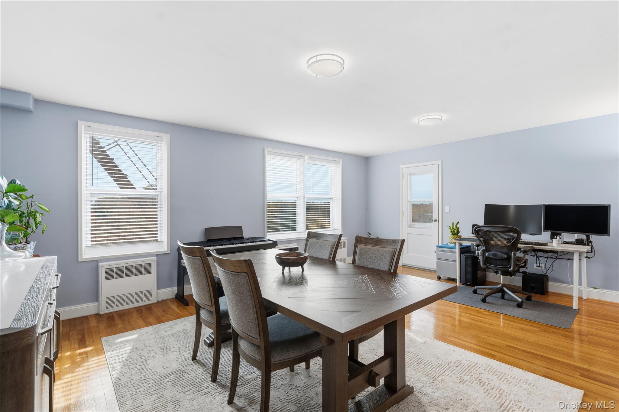 241-20 Northern Boulevard # # 5-B, Douglaston, NY 11362