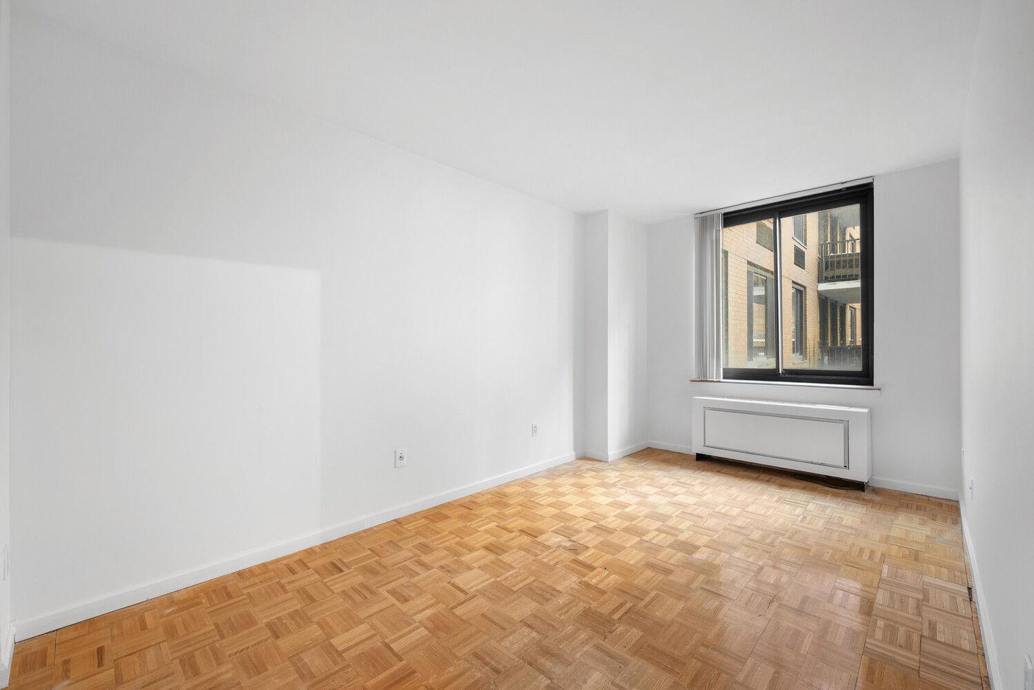 300 ALBANY Street # 4A, New York (Manhattan), NY 10280