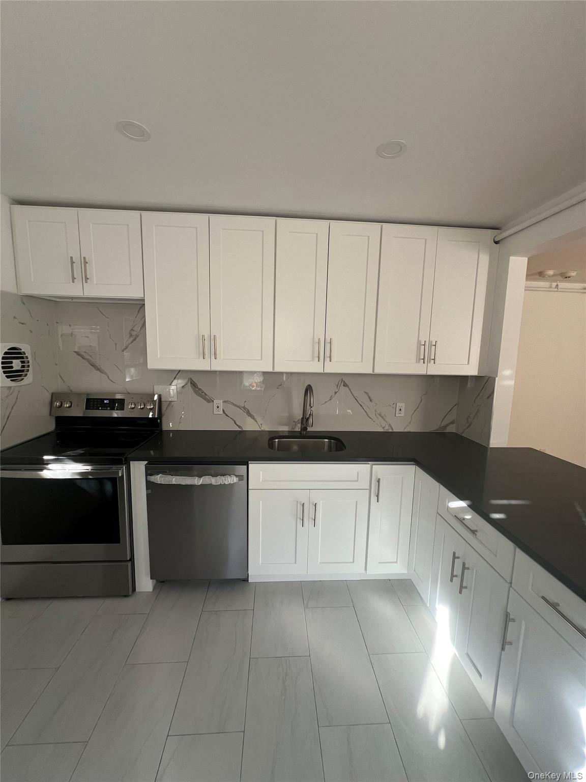 47 Washington Avenue N, White Plains, NY 10603