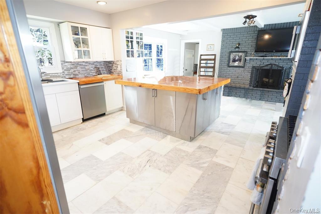 140 Ocean Avenue, Center Moriches, NY 11934