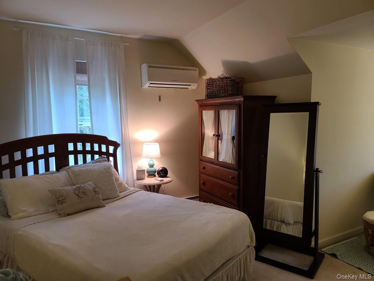 11 BEACHAM Road, Rhinebeck, NY 12572