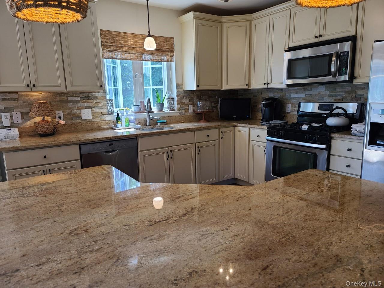 11 BEACHAM Road, Rhinebeck, NY 12572