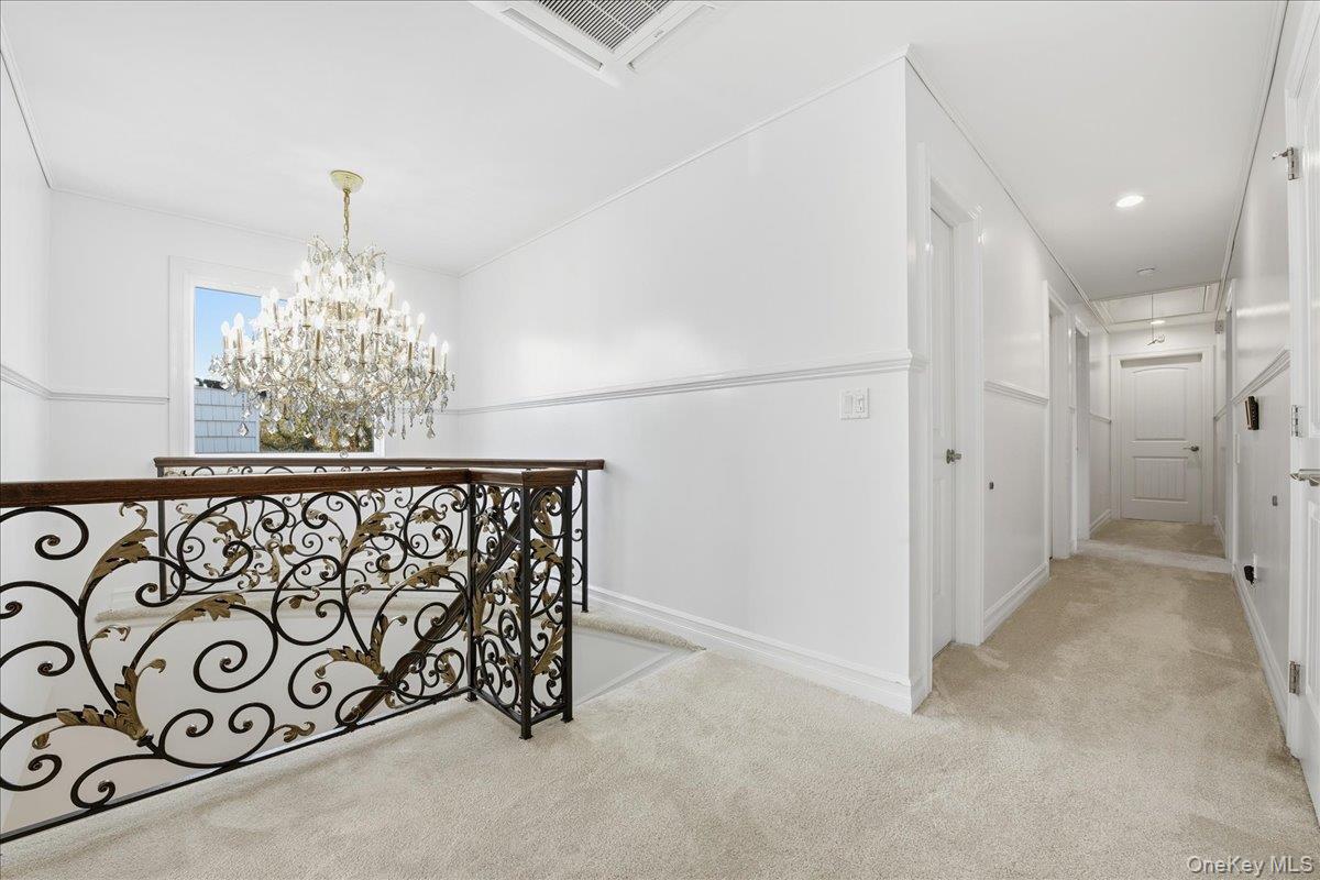 19 8th Street, Hicksville, NY 11801