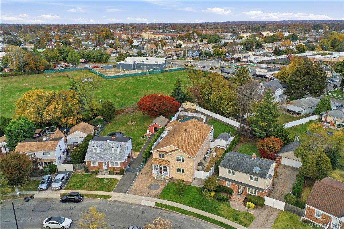 19 8th Street, Hicksville, NY 11801