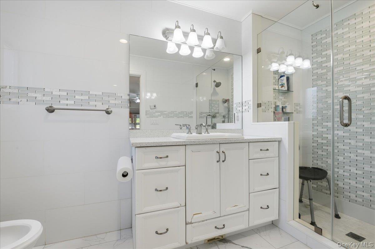 19 8th Street, Hicksville, NY 11801