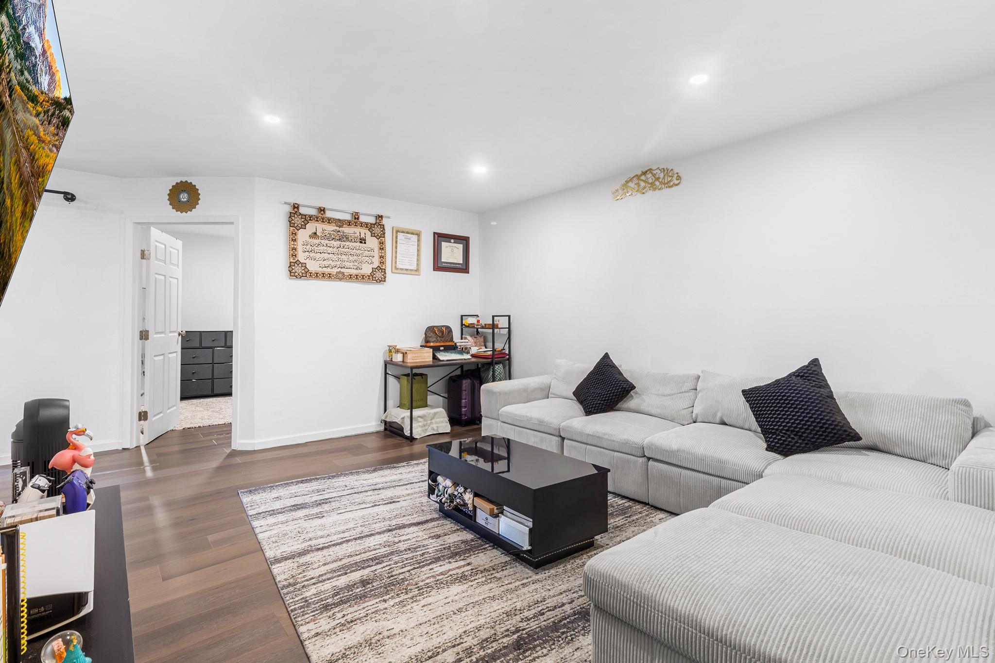 20 Wendell Street # 39C, Hempstead, NY 11550