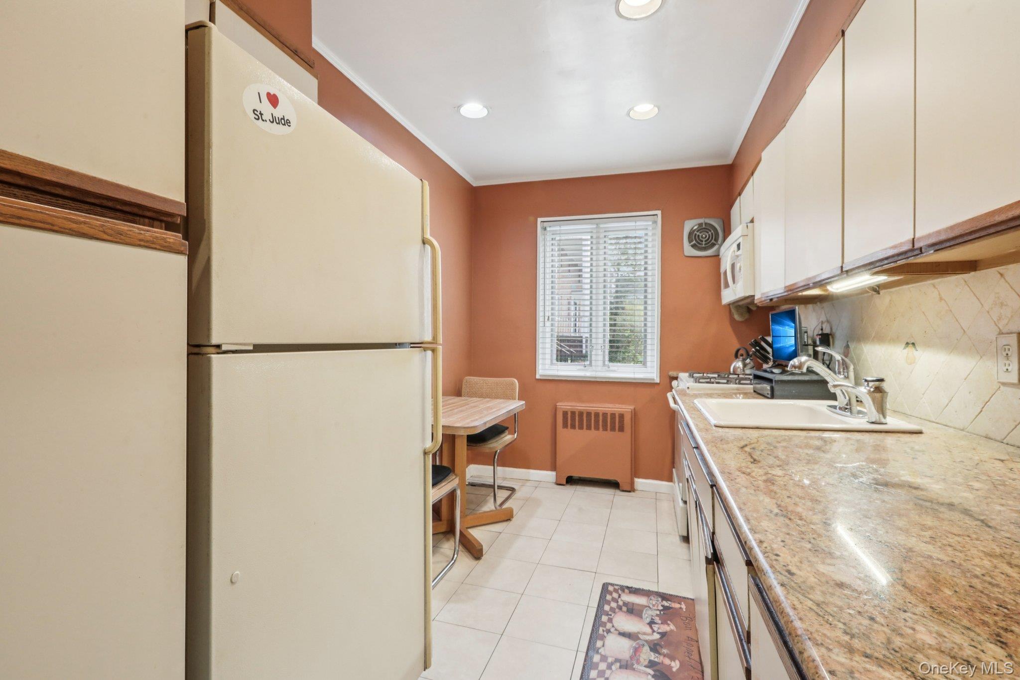 40 Lawrence Drive # A, White Plains, NY 10603