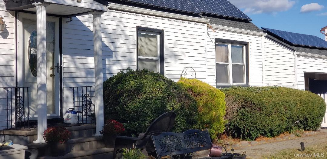 12 Enness Avenue, Bethpage, NY 11714