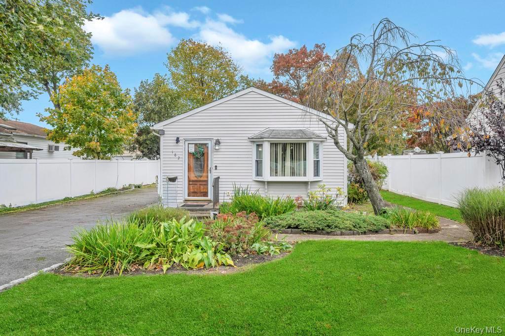 182 Commack Road, Deer Park, NY 11729