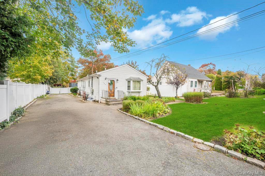 182 Commack Road, Deer Park, NY 11729