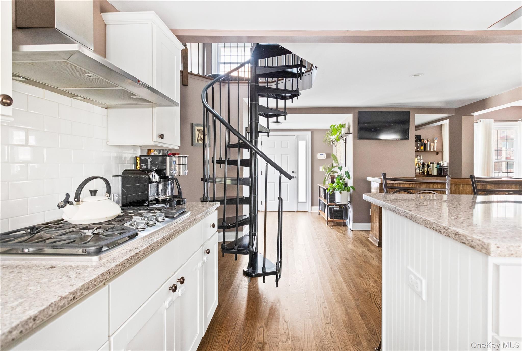 10 Maple Avenue, Patchogue, NY 11772