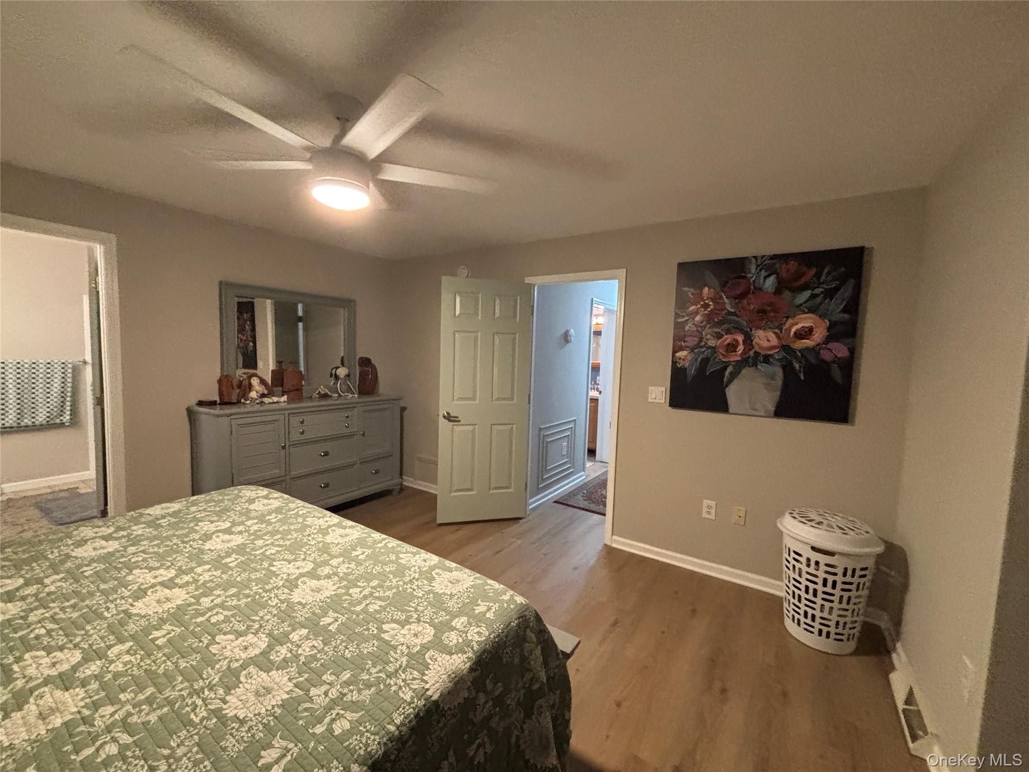 1661 Old Country Road # 506, Riverhead, NY 11901