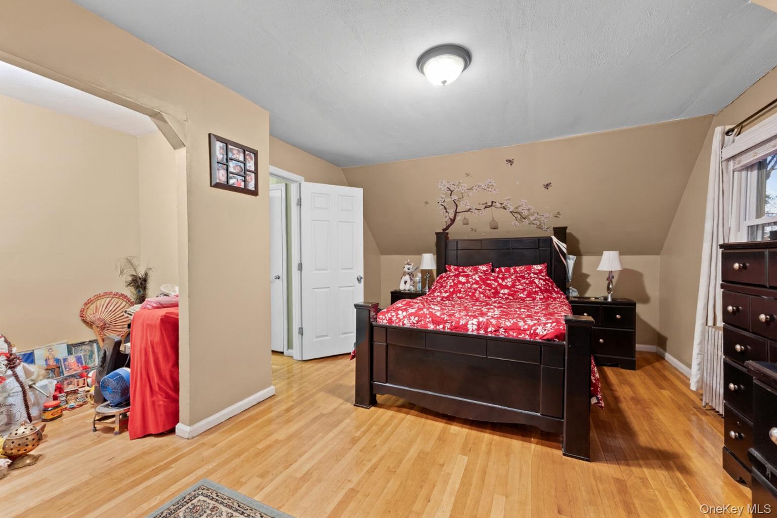 24612 86th Road, Bellerose, NY 11426