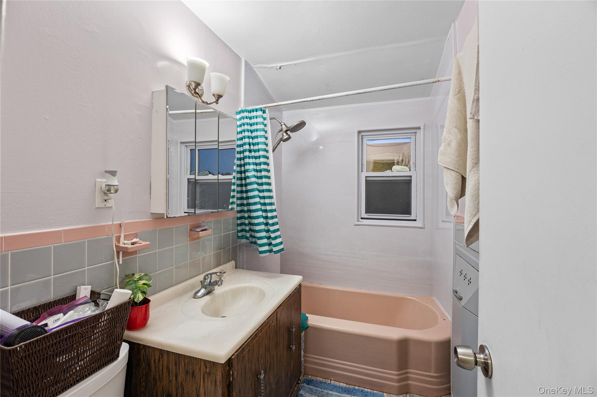 24612 86th Road, Bellerose, NY 11426