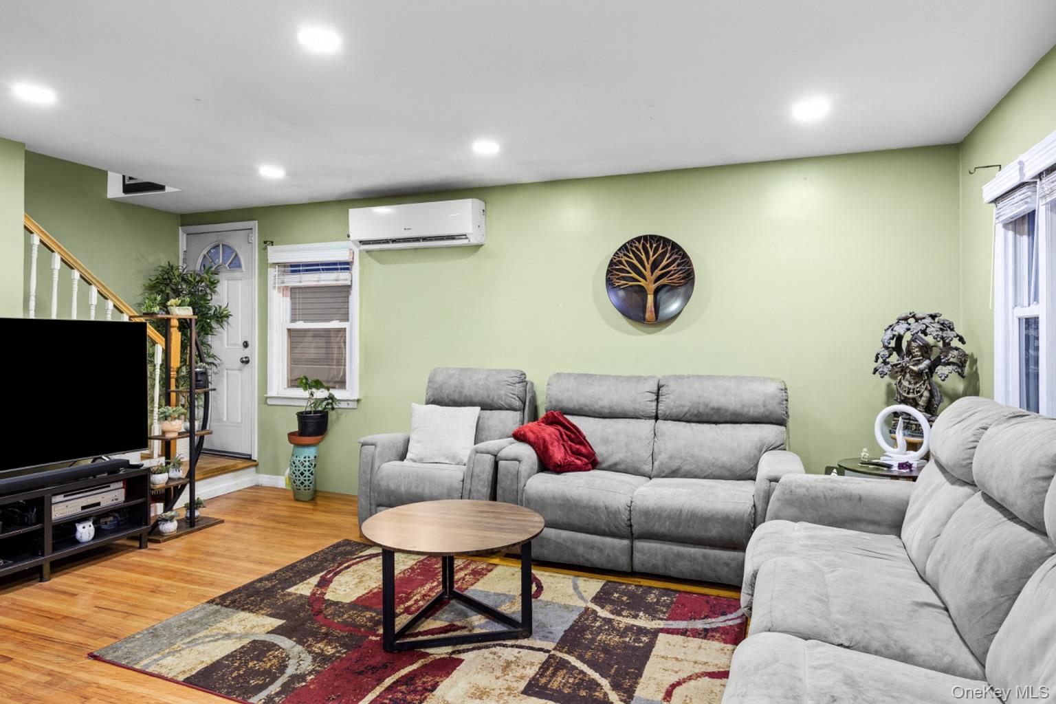 24612 86th Road, Bellerose, NY 11426