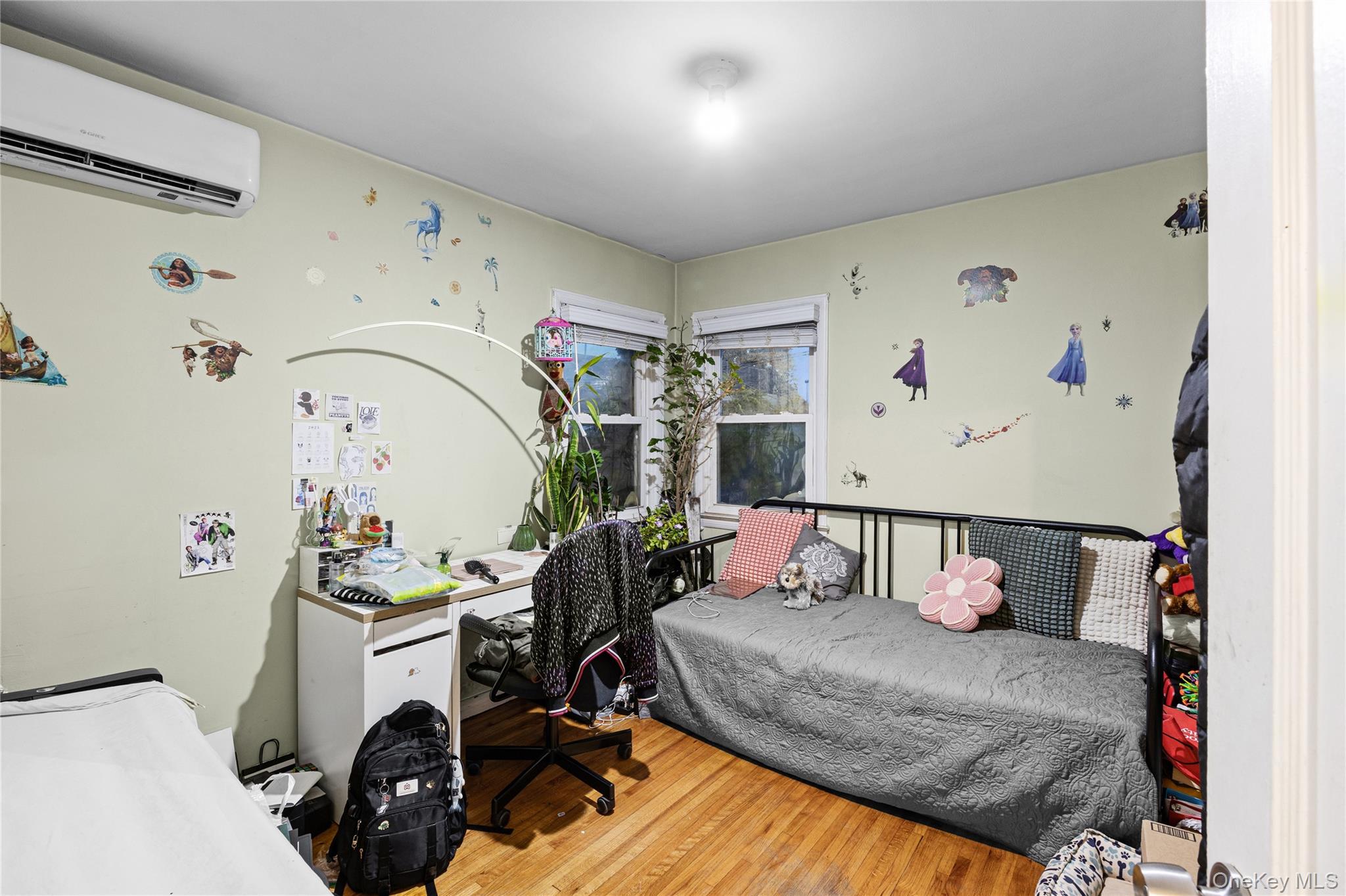 24612 86th Road, Bellerose, NY 11426