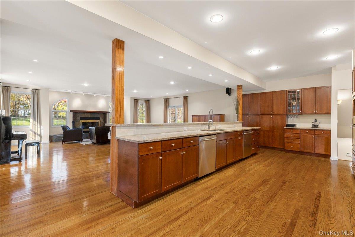 60 Haviland Lane, White Plains, NY 10605