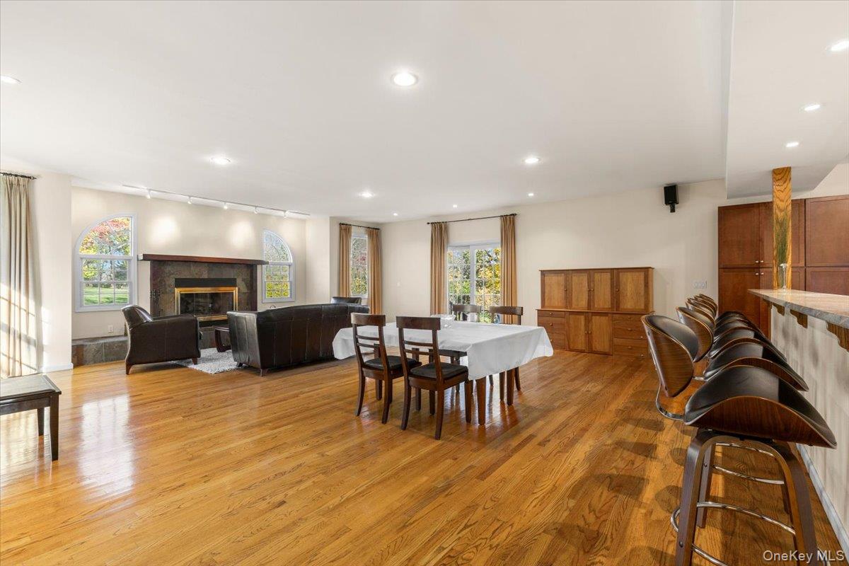 60 Haviland Lane, White Plains, NY 10605