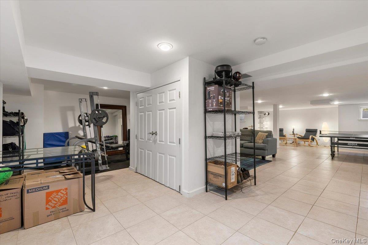 60 Haviland Lane, White Plains, NY 10605