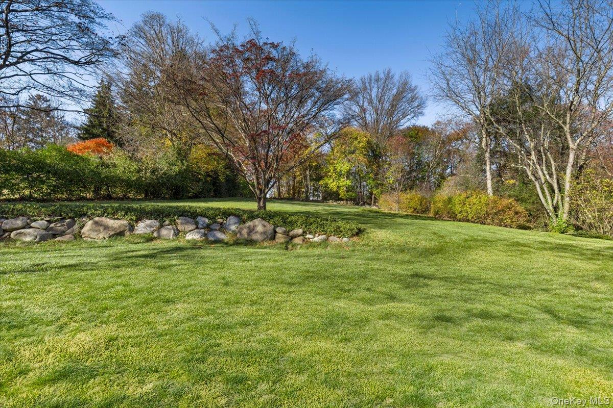 60 Haviland Lane, White Plains, NY 10605