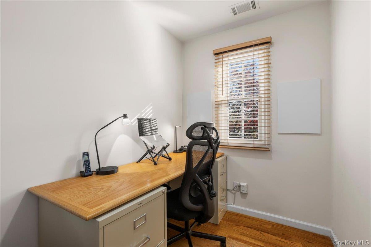 60 Haviland Lane, White Plains, NY 10605