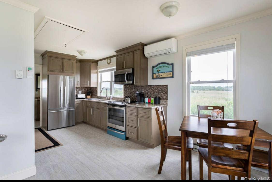 14 Huntington Drive, Mastic Beach, NY 11951