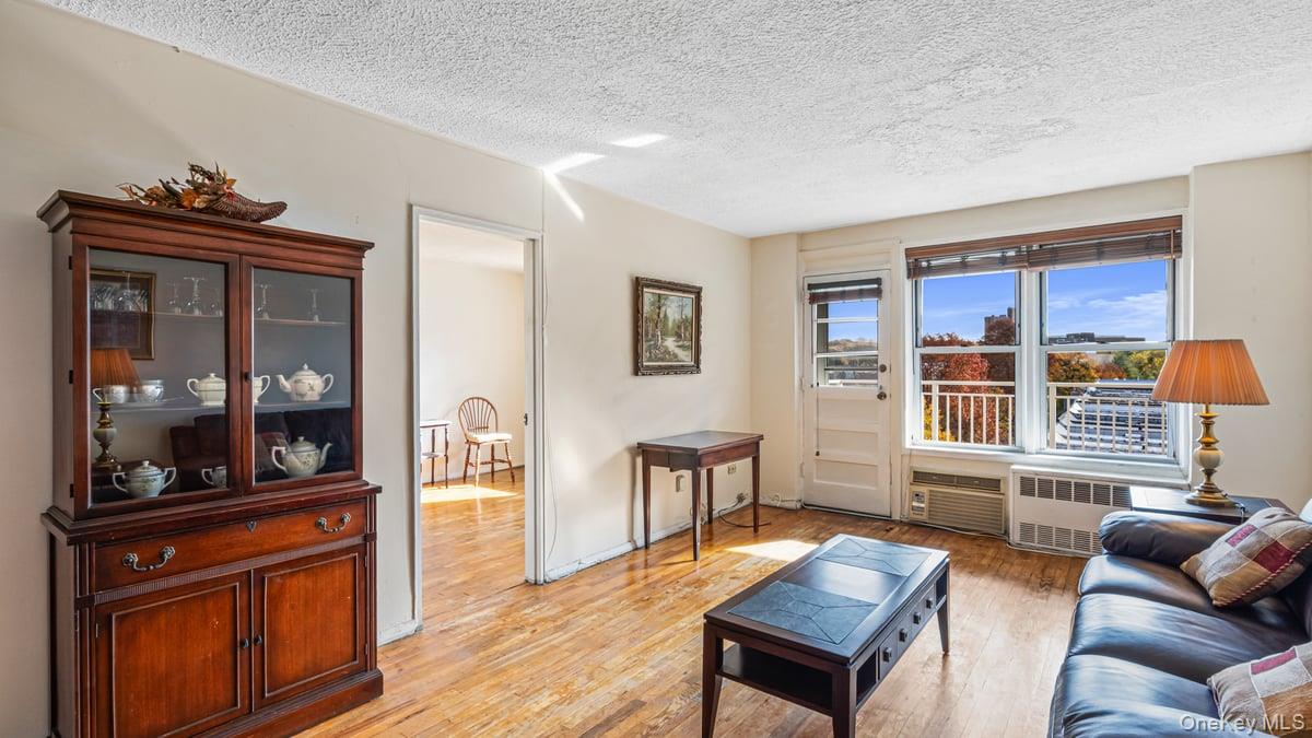 68-20 Selfridge Street # 4K, Forest Hills, NY 11375