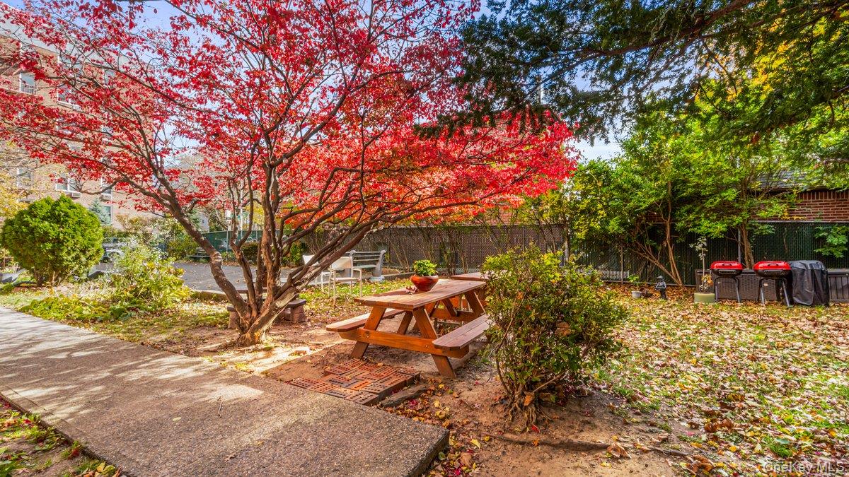 68-20 Selfridge Street # 4K, Forest Hills, NY 11375