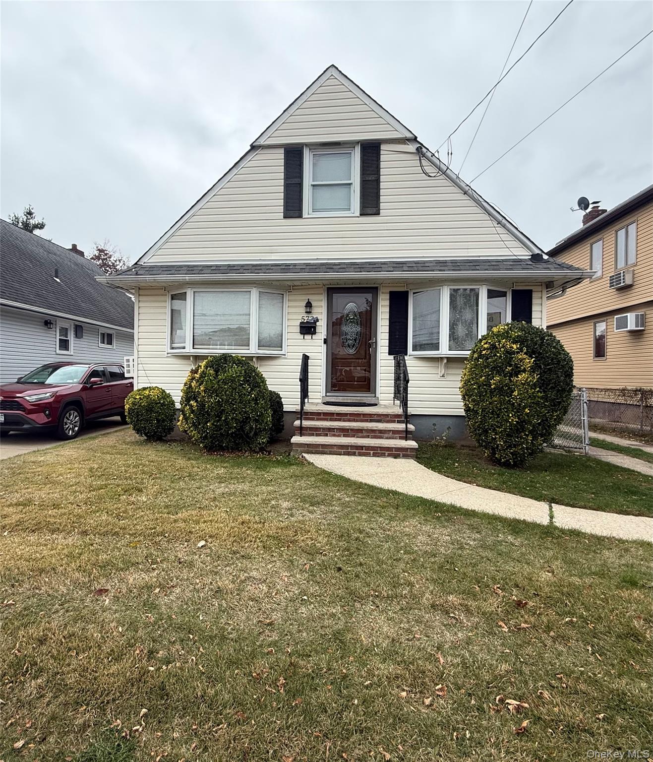 573 Lakeville Road, New Hyde Park, NY 11040