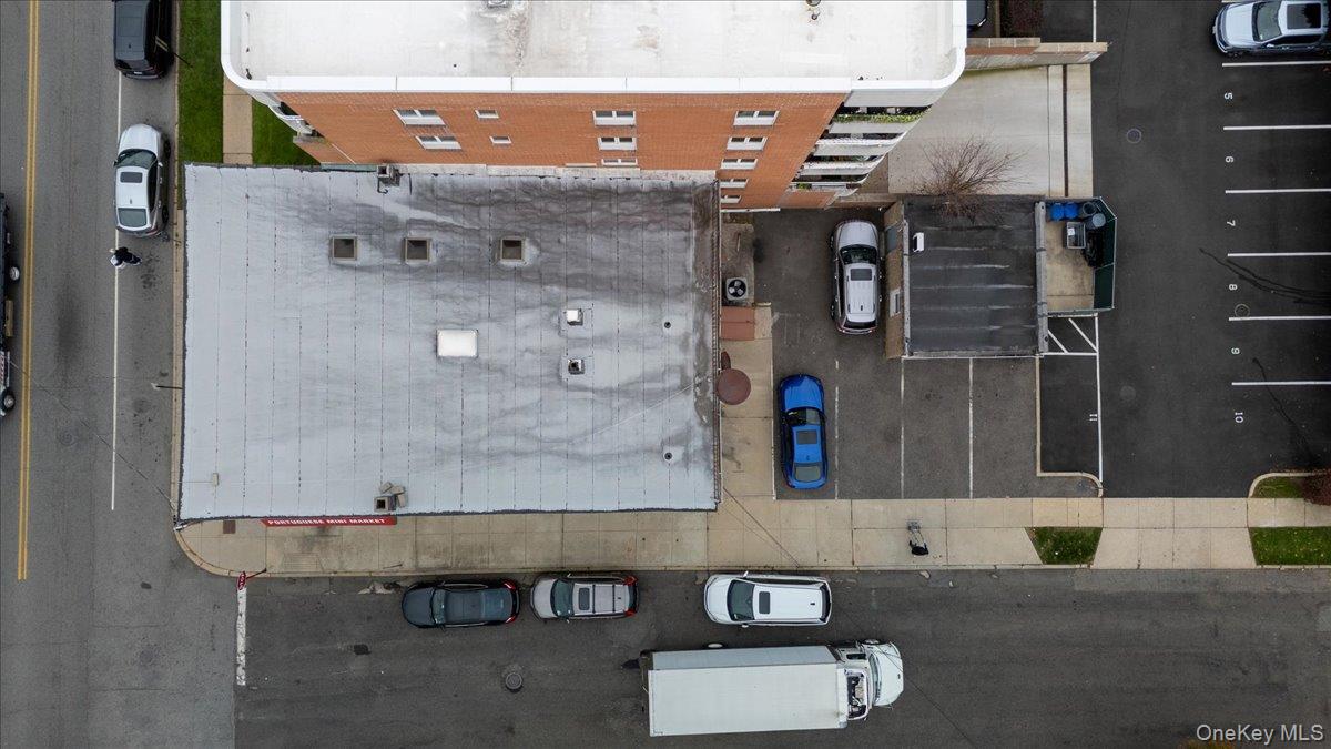 213-215 Mineola Boulevard, Mineola, NY 11501