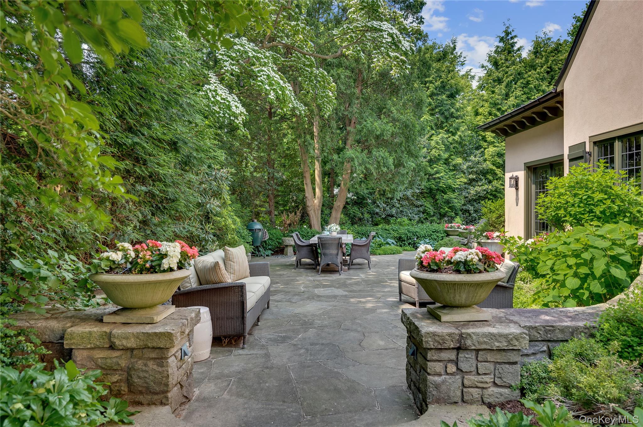 24 Homesdale Road, Bronxville, NY 10708